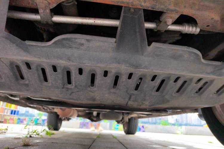 Used HYOSOW S3 2014 1.5L Comfort Version China IV Emission Standard Chassis Front