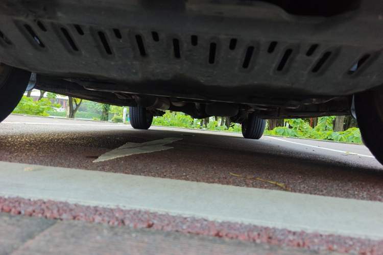 Used HYOSOW S3 2014 1.5L Comfort Version China IV Emission Standard Chassis Front