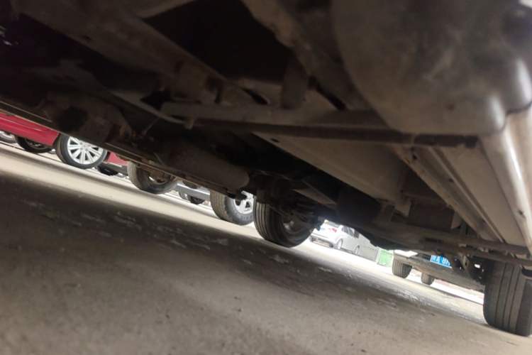 Used HYOSOW S3 2014 1.5L Luxury Version China IV Emission Standard Chassis Front Left