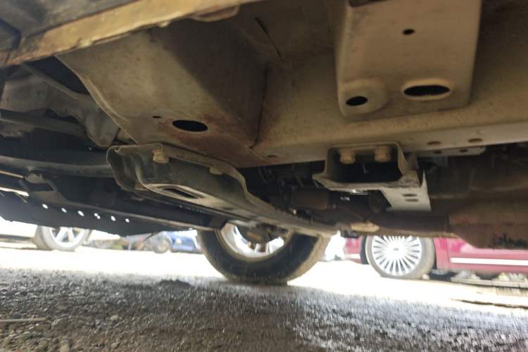 Used HYOSOW S3 2014 1.5L Luxury Version China IV Emission Standard Chassis Front Left
