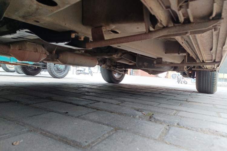 Used HYOSOW S3 2014 1.5L Comfort Version China IV Emission Standard Chassis Front Left
