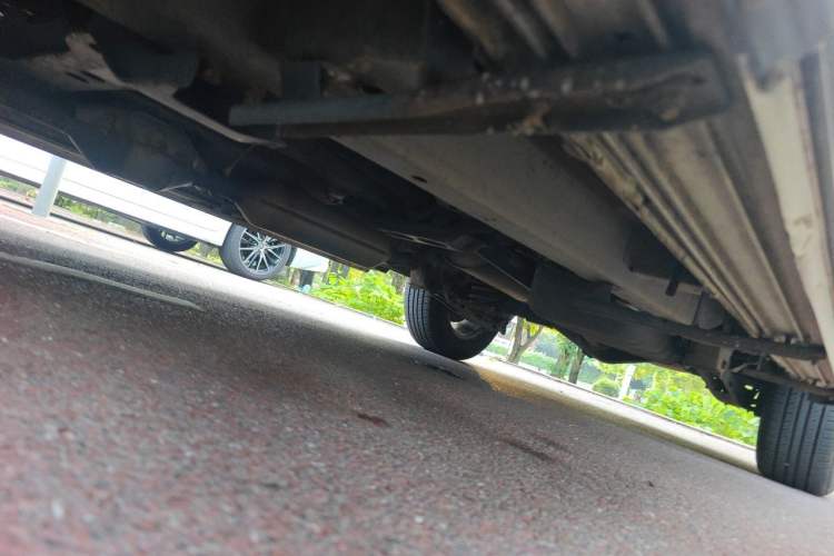 Used HYOSOW S3 2014 1.5L Comfort Version China IV Emission Standard Chassis Front Left