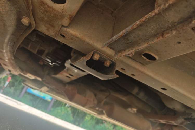 Used HYOSOW S3 2014 1.5L Comfort Version China IV Emission Standard Chassis Front Left