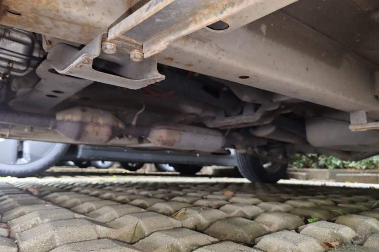 Used HYOSOW S3 2014 1.5L Luxury Version China IV Emission Standard Chassis Front Left