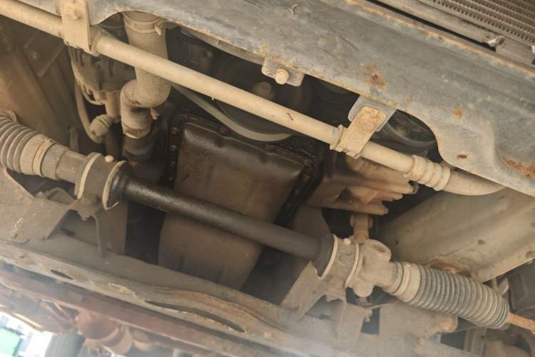 Used HYOSOW S3 2014 1.5L Comfort Version China IV Emission Standard Chassis Front