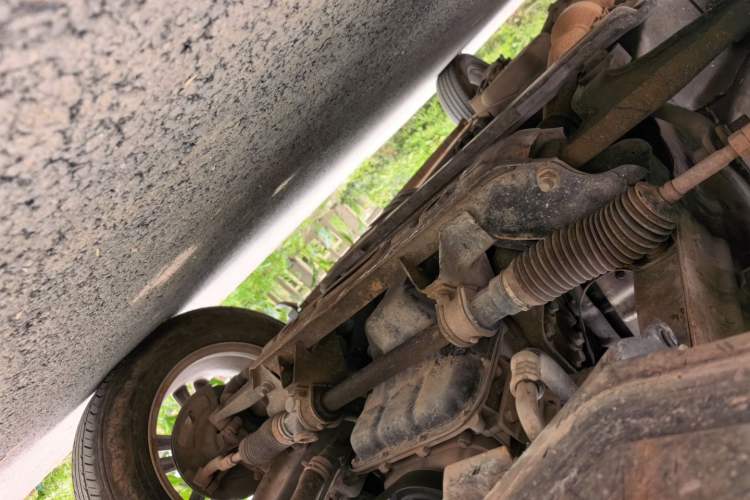 Used HYOSOW S3 2014 1.8L Prestige Version China IV Emission Standard Chassis Front Right