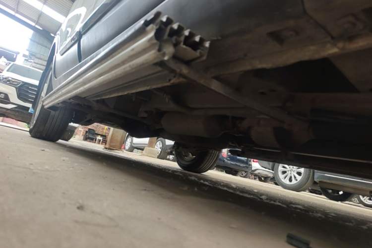 Used HYOSOW S3 2014 1.5L Luxury Version China IV Emission Standard Chassis Front Right