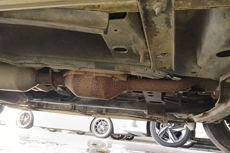 Used HYOSOW S3 2014 1.5L Luxury Version China IV Emission Standard Chassis Front Right