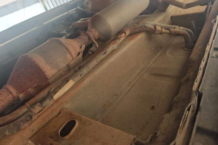 Used HYOSOW S3 2014 1.5L Comfort Version China IV Emission Standard Chassis Front Right