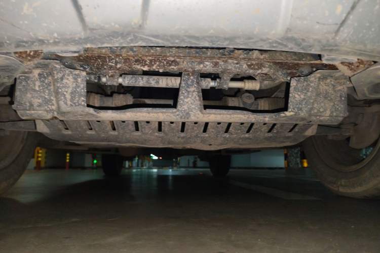 Used HYOSOW S3 2014 1.5L Comfort Version China IV Emission Standard Chassis Front