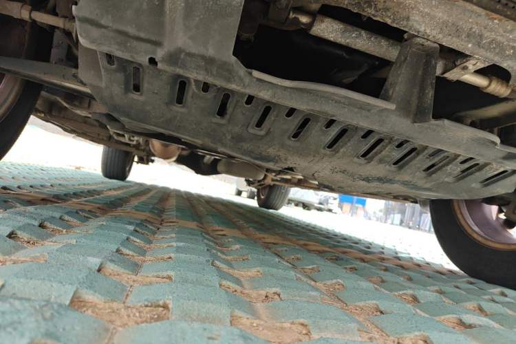 Used HYOSOW S3 2014 1.5L Comfort Version China IV Emission Standard Chassis Front