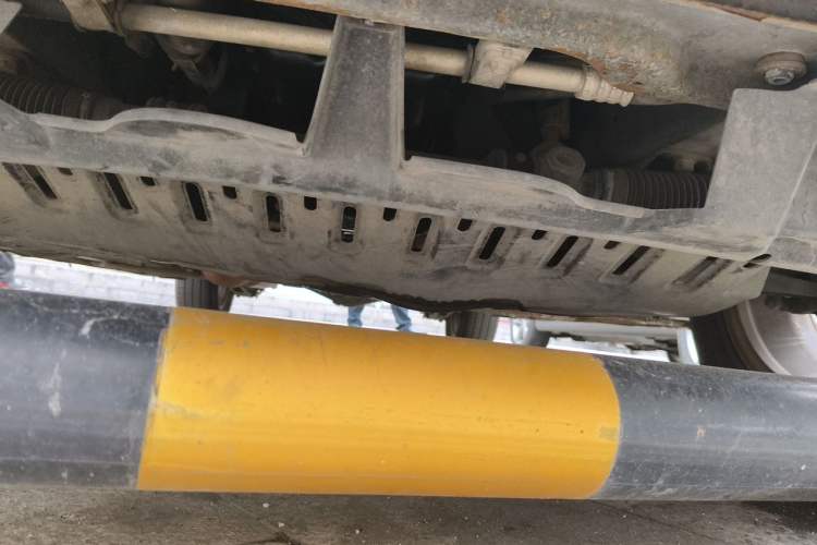 Used HYOSOW S3 2014 1.5L Luxury Version China IV Emission Standard Chassis Front