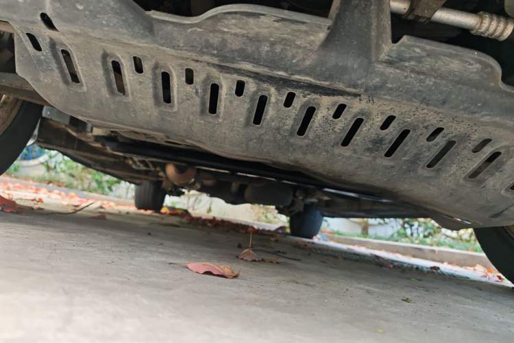 Used HYOSOW S3 2014 1.5L Comfort Version China IV Emission Standard Chassis Front