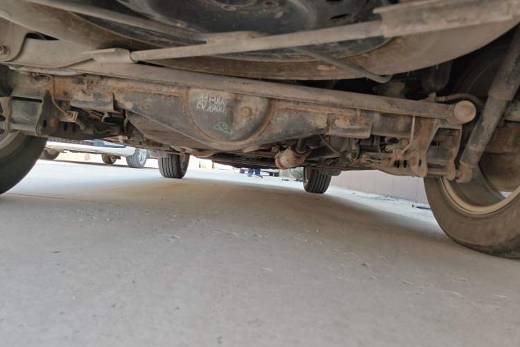 Used HYOSOW S3 2014 1.5L Luxury Version China IV Emission Standard Chassis Rear
