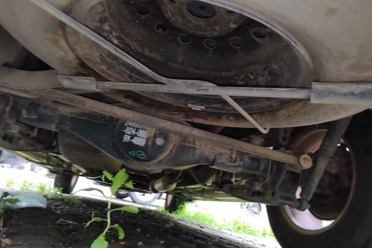 Used HYOSOW S3 2014 1.5L Comfort Version China IV Emission Standard Chassis Rear
