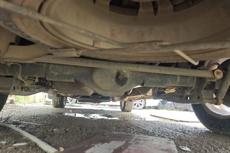 Used HYOSOW S3 2014 1.5L Luxury Version China IV Emission Standard Chassis Rear