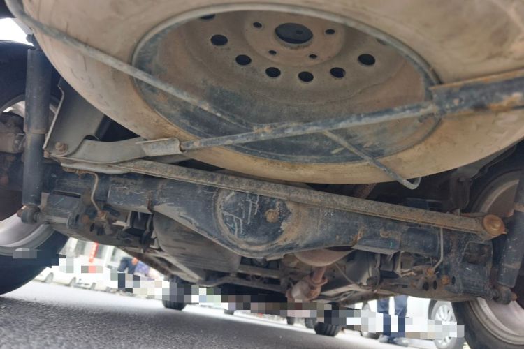 Used HYOSOW S3 2014 1.5L Luxury Version China IV Emission Standard Chassis Rear