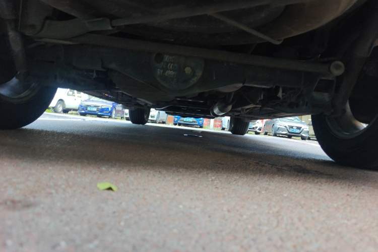 Used HYOSOW S3 2014 1.5L Comfort Version China IV Emission Standard Chassis Rear