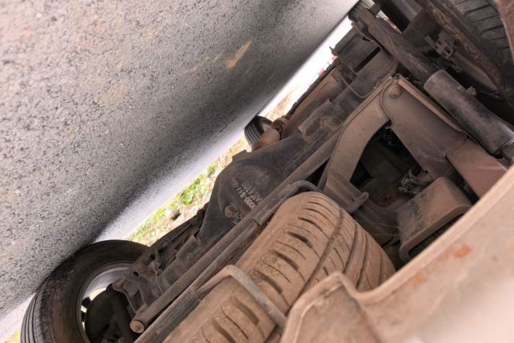 Used HYOSOW S3 2014 1.8L Prestige Version China IV Emission Standard Chassis Rear Left