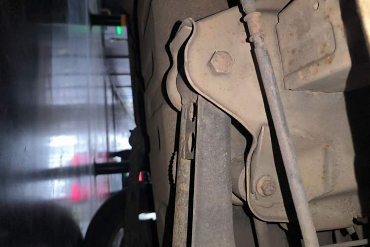 Used HYOSOW S3 2014 1.5L Luxury Version China IV Emission Standard Chassis Rear Left