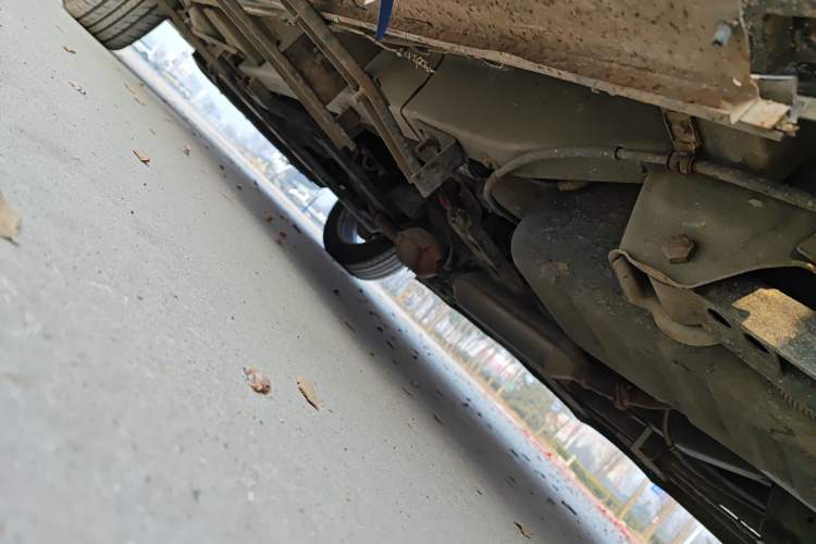 Used HYOSOW S3 2014 1.5L Luxury Version China IV Emission Standard Chassis Rear Left
