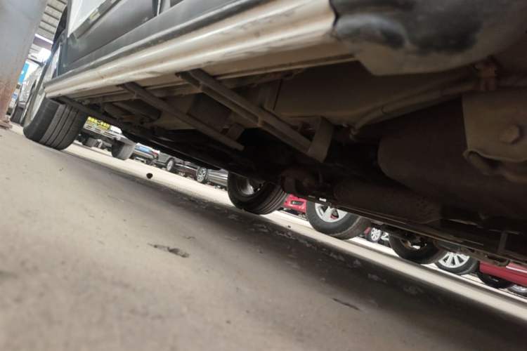 Used HYOSOW S3 2014 1.5L Luxury Version China IV Emission Standard Chassis Rear Left
