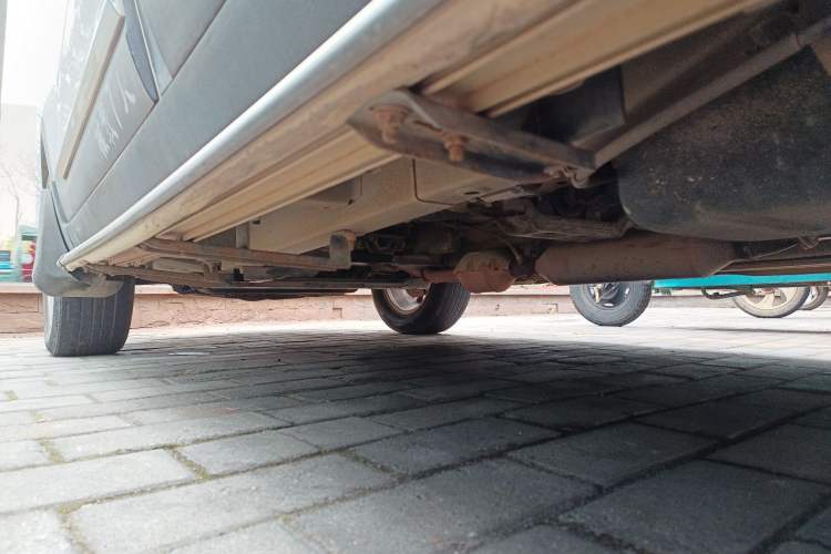 Used HYOSOW S3 2014 1.5L Comfort Version China IV Emission Standard Chassis Rear Left