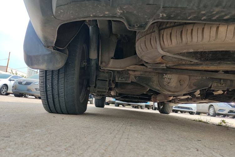 Used HYOSOW S3 2014 1.5L Luxury Version China IV Emission Standard Chassis Rear Left