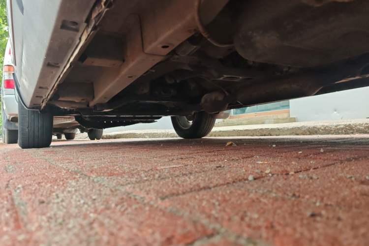 Used HYOSOW S3 2014 1.5L Comfort Version China IV Emission Standard Chassis Rear Left