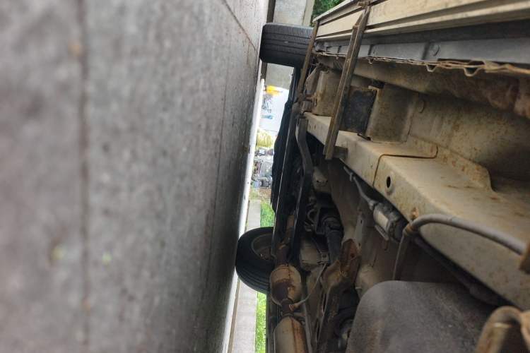 Used HYOSOW S3 2014 1.5L Comfort Version China IV Emission Standard Chassis Rear Left