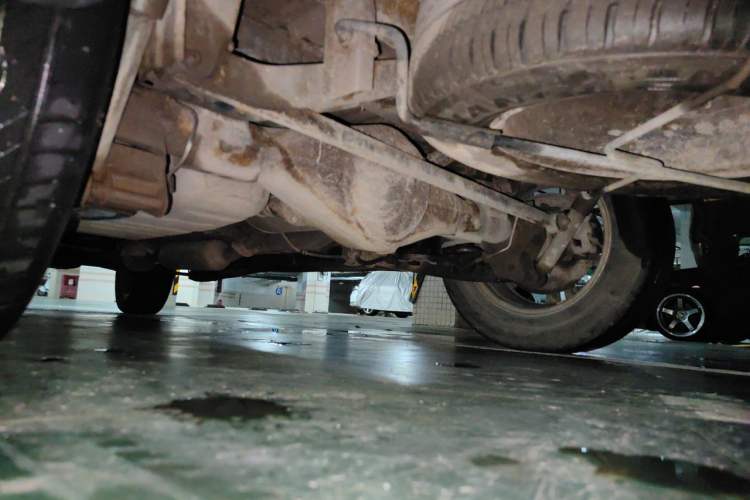 Used HYOSOW S3 2014 1.5L Comfort Version China IV Emission Standard Chassis Rear Left