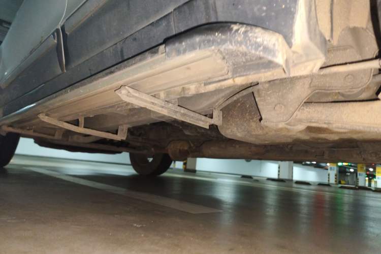 Used HYOSOW S3 2014 1.5L Comfort Version China IV Emission Standard Chassis Rear Left