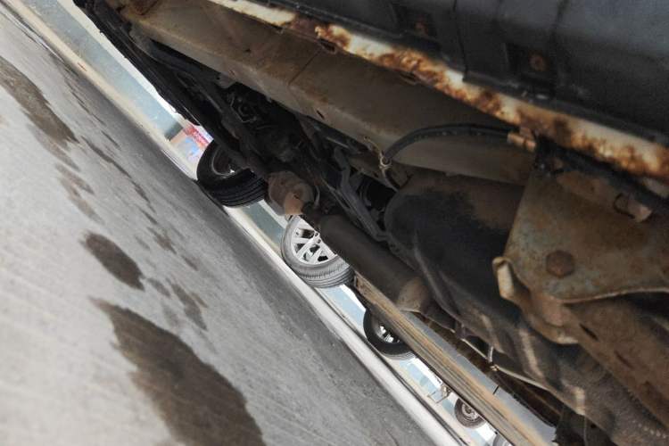 Used HYOSOW S3 2014 1.5L Comfort Version China IV Emission Standard Chassis Rear Left