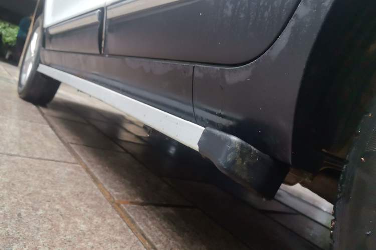 Used HYOSOW S3 2014 1.5L Comfort Version China IV Emission Standard Chassis Rear Left