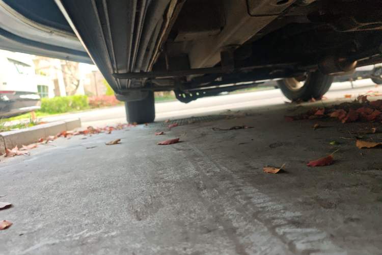 Used HYOSOW S3 2014 1.5L Comfort Version China IV Emission Standard Chassis Rear Left