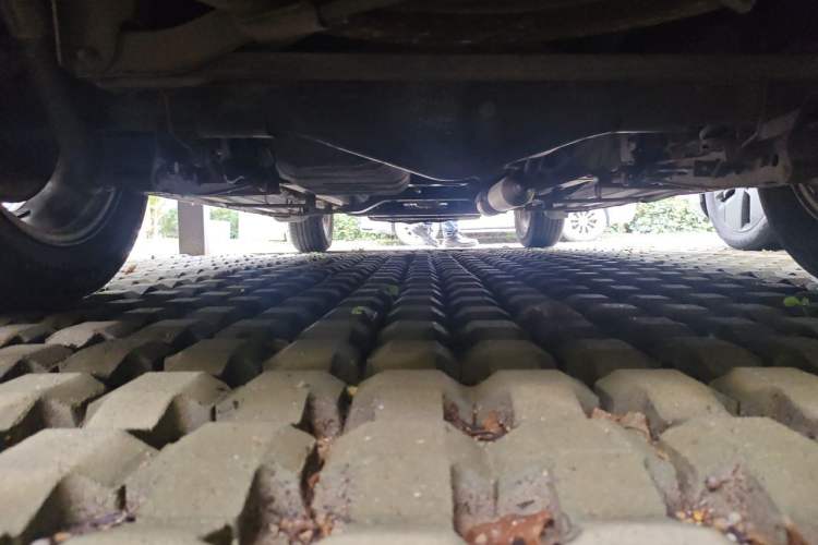 Used HYOSOW S3 2014 1.5L Luxury Version China IV Emission Standard Chassis Rear