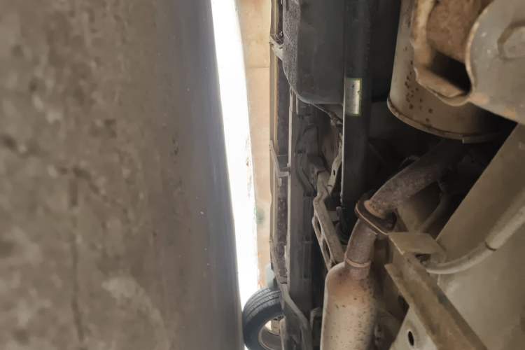 Used HYOSOW S3 2014 1.5L Comfort Version China IV Emission Standard Chassis Rear Right
