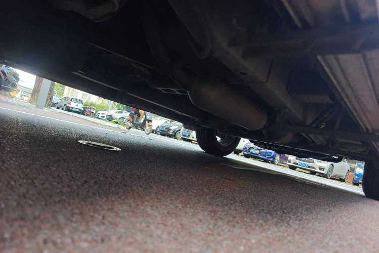 Used HYOSOW S3 2014 1.5L Comfort Version China IV Emission Standard Chassis Rear Right