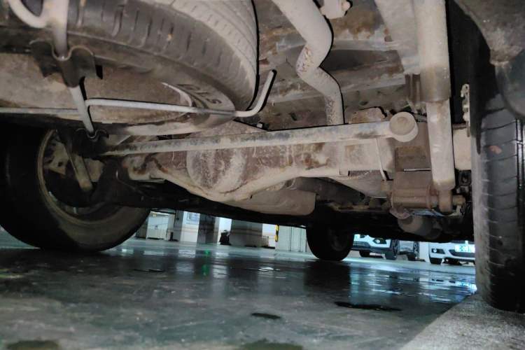 Used HYOSOW S3 2014 1.5L Comfort Version China IV Emission Standard Chassis Rear Right
