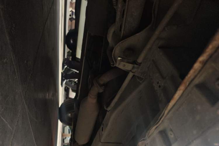 Used HYOSOW S3 2014 1.5L Comfort Version China IV Emission Standard Chassis Rear Right
