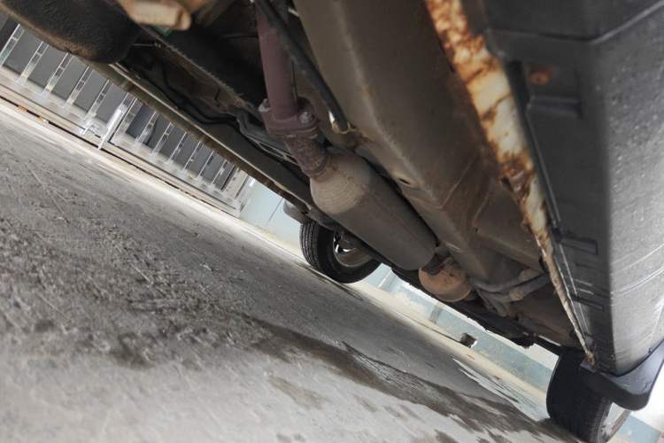 Used HYOSOW S3 2014 1.5L Comfort Version China IV Emission Standard Chassis Rear Right