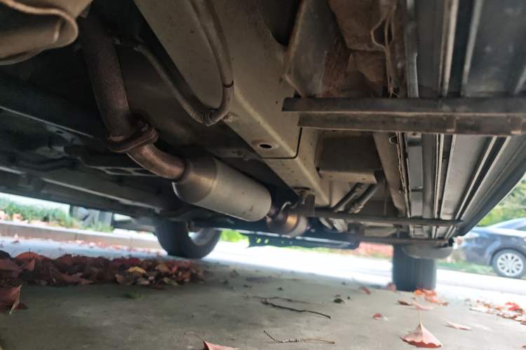 Used HYOSOW S3 2014 1.5L Comfort Version China IV Emission Standard Chassis Rear Right