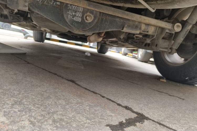 Used HYOSOW S3 2014 1.5L Luxury Version China IV Emission Standard Chassis Rear