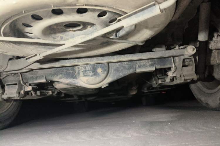 Used HYOSOW S3 2014 1.5L Luxury Version China IV Emission Standard Chassis Rear