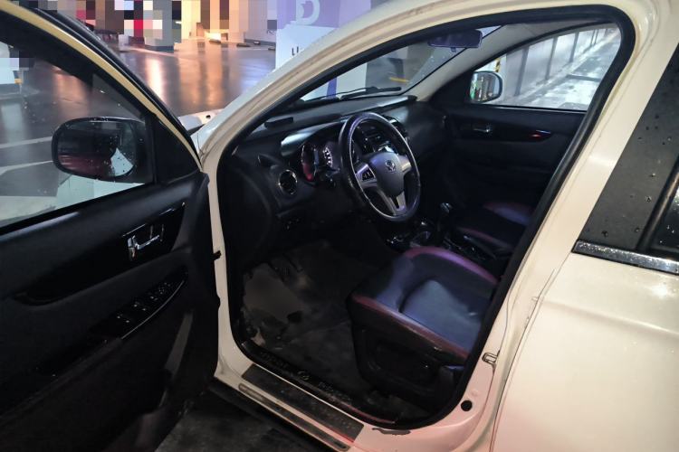 Used HYOSOW S3 2014 1.5L Luxury Version China IV Emission Standard Driver Seat