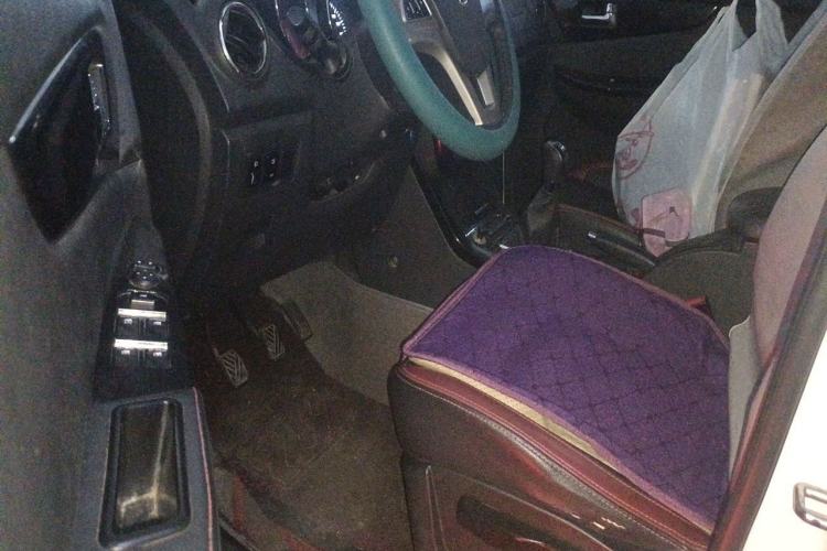 Used HYOSOW S3 2014 1.5L Luxury Version China IV Emission Standard Driver Seat