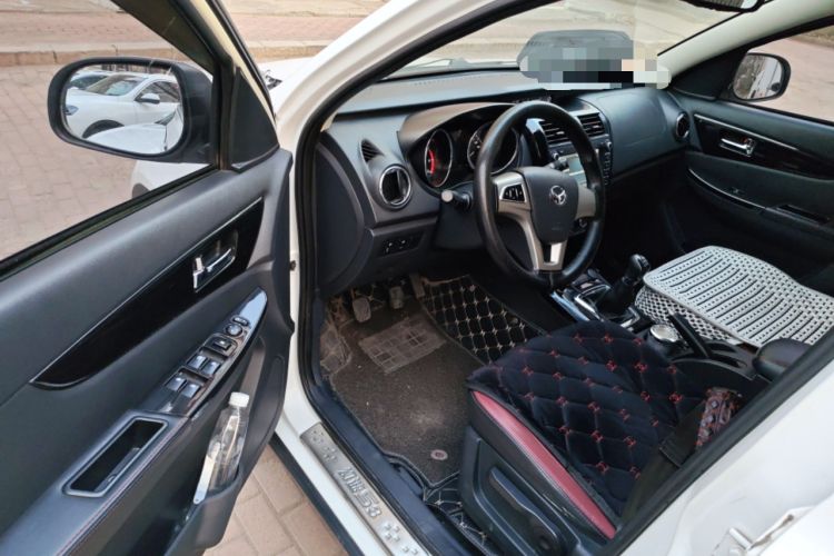 Used HYOSOW S3 2014 1.5L Comfort Version China IV Emission Standard Driver Seat