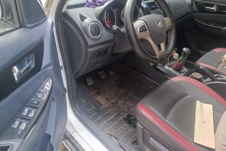 Used HYOSOW S3 2014 1.5L Comfort Version China IV Emission Standard Driver Seat