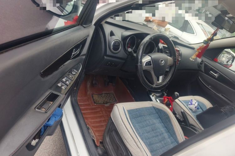 Used HYOSOW S3 2014 1.5L Luxury Version China IV Emission Standard Driver Seat