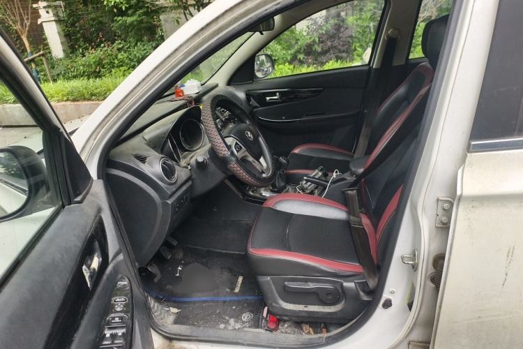 Used HYOSOW S3 2014 1.5L Comfort Version China IV Emission Standard Driver Seat